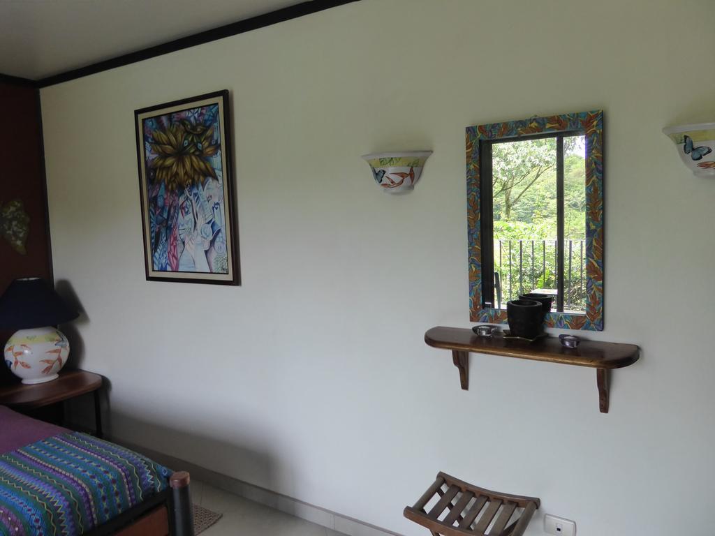 Lucky Bug Bed And Breakfast Nuevo Arenal Pokoj fotografie